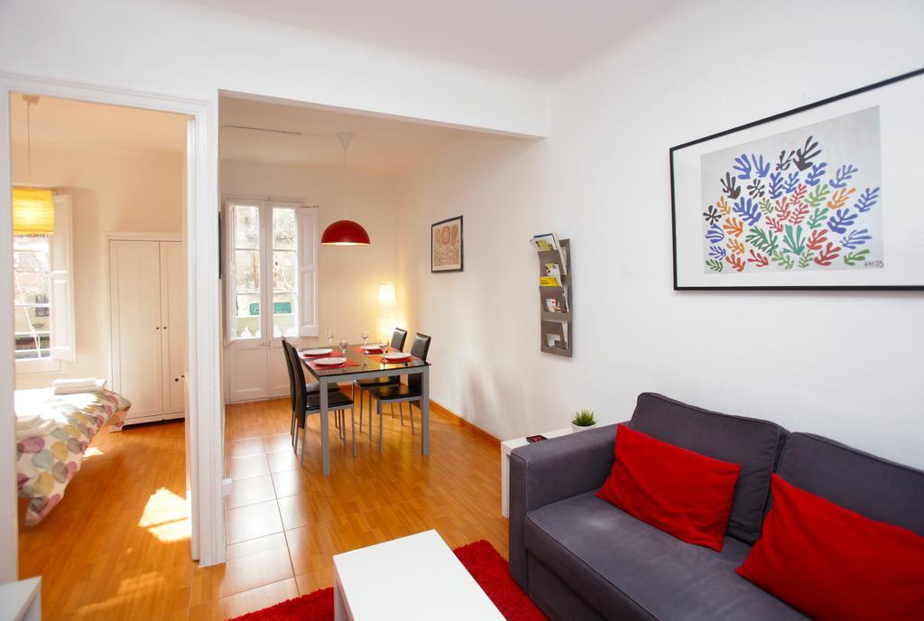 Gaudi Sagrada Familia Apartment Барселона Екстериор снимка