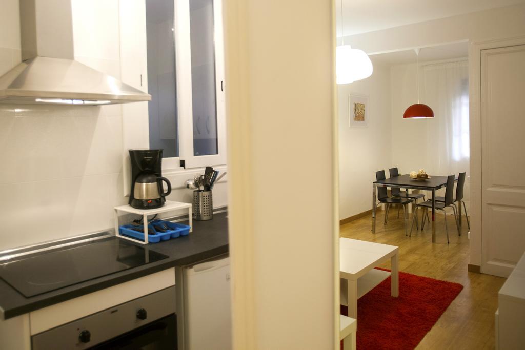 Gaudi Sagrada Familia Apartment Барселона Екстериор снимка
