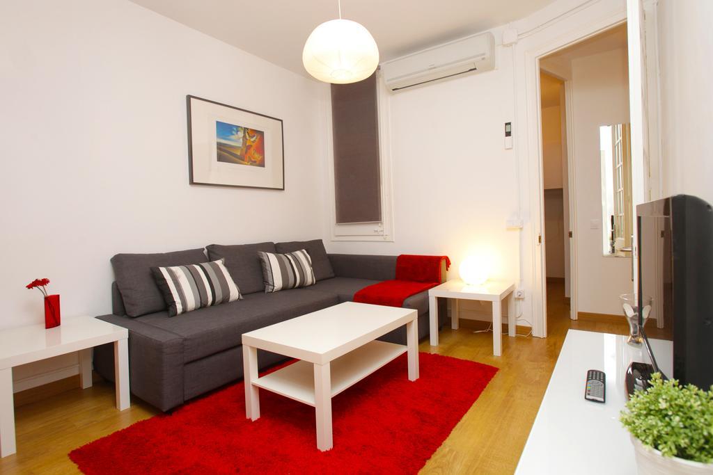 Gaudi Sagrada Familia Apartment Барселона Екстериор снимка