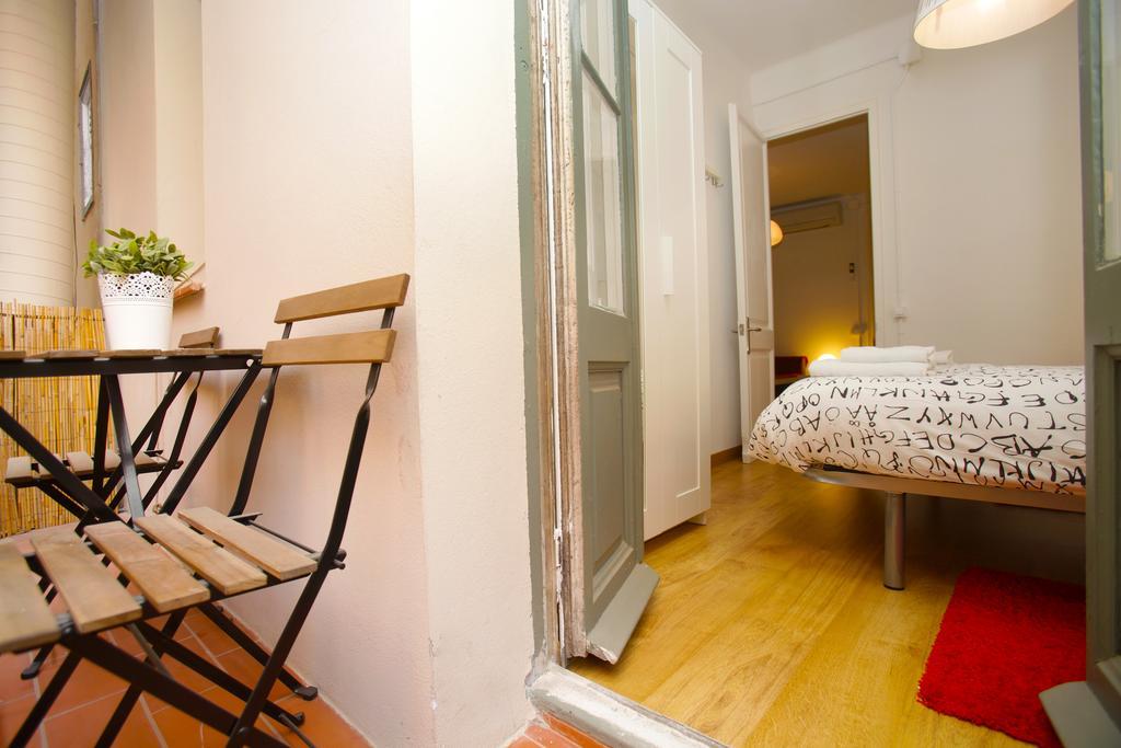 Gaudi Sagrada Familia Apartment Барселона Екстериор снимка