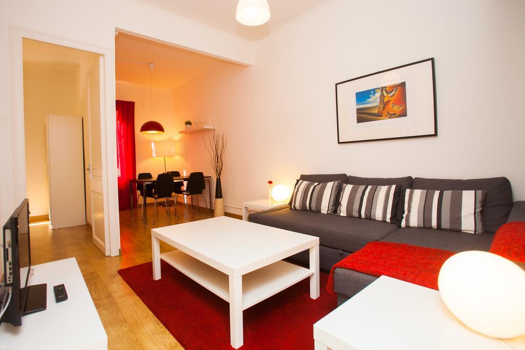 Gaudi Sagrada Familia Apartment Барселона Екстериор снимка