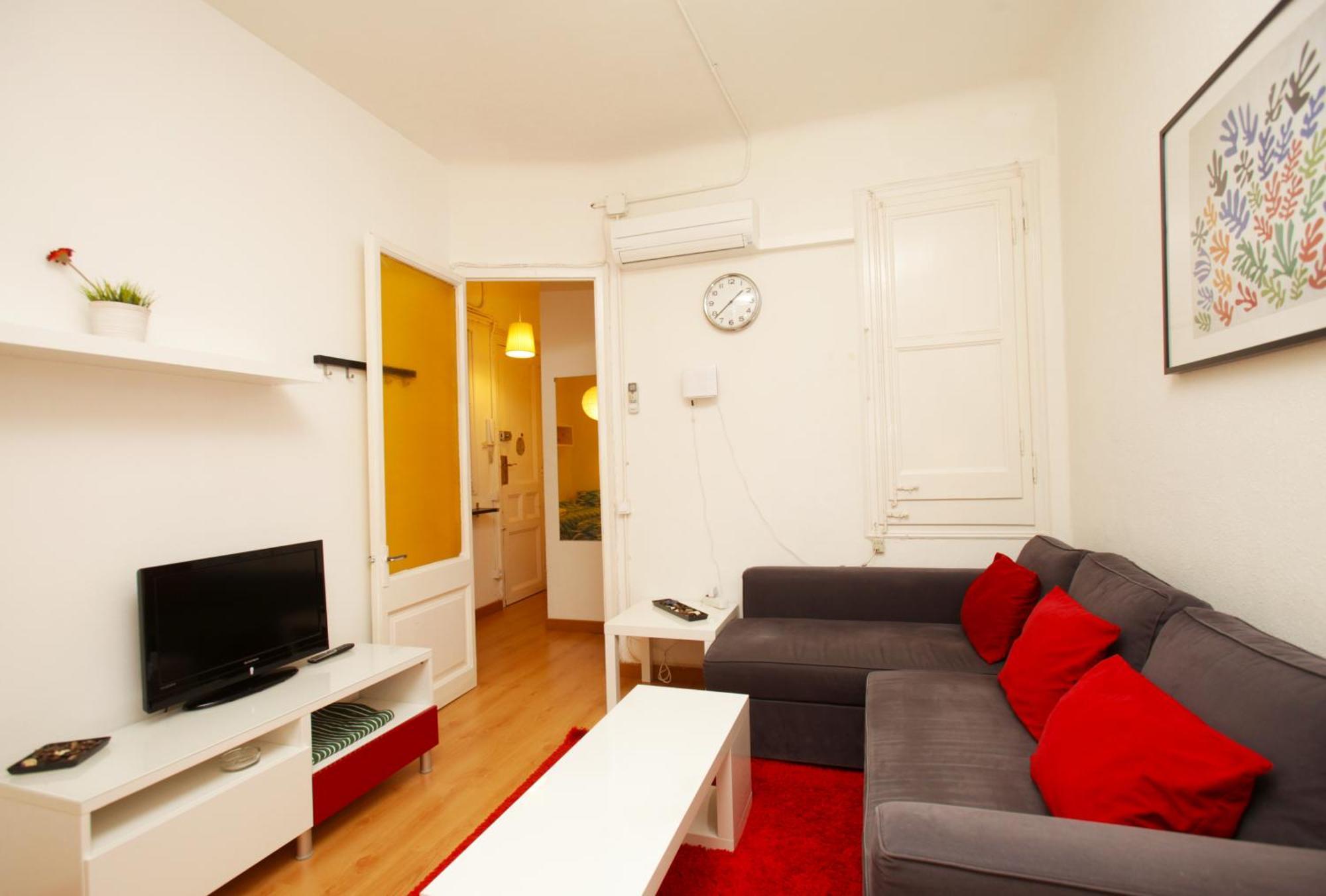 Gaudi Sagrada Familia Apartment Барселона Стая снимка