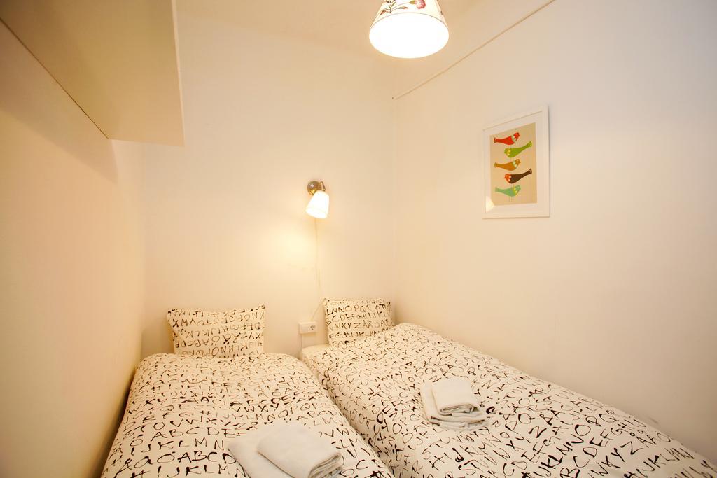 Gaudi Sagrada Familia Apartment Барселона Екстериор снимка